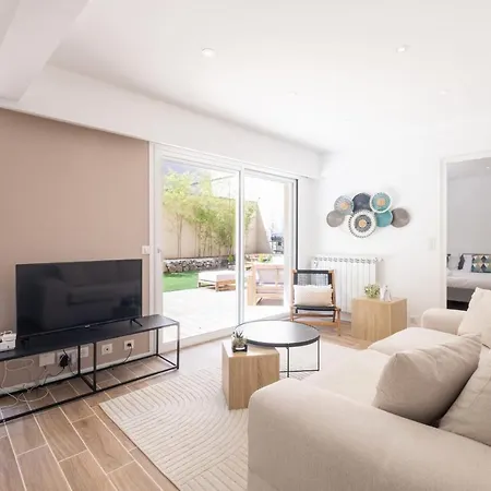 2-bedroom With Garden * Cannes